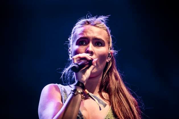 Mimi Webb live at Tinderbox 2023, Odense, Denmark Odense, Denmark. 22nd, June 2023. The British singer Mimi Webb performs a live concert during the Danish music festival Tinderbox 2023 in Odense. Odense Denmark  Copyright: xGonzalesxPhoto LassexLagonix