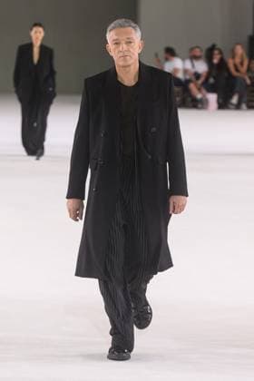 Paris Fashion Week, AMI Alexandre Mattiussi Modenschau - Vincent Cassel läuft als Model PFW - Vincent Cassel Models For AMI Alexandre Mattiussi Actor Vincent Cassel walks the runway during the Ami Alexandre Mattiussi Menswear Spring Summer 2024 show as part of Paris Fashion Week on June 22, 2023 in Paris, France. Photo by Laurent Zabulon ABACAPRESS.COM Paris France  Copyright: xZabulonxLaurent ABACAx 857993_006 ZabulonxLaurent ABACAx 857993_006