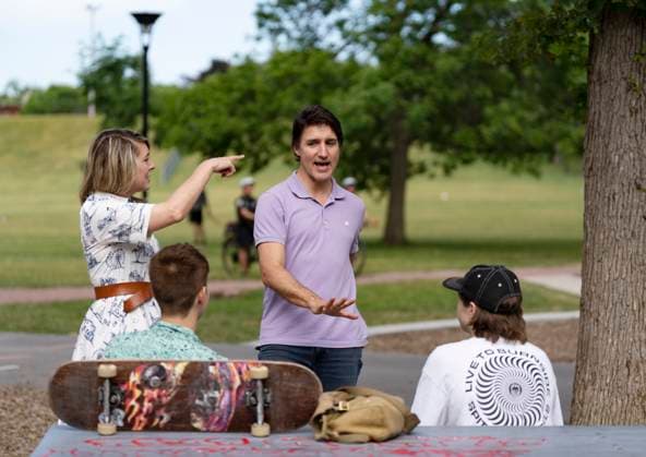 June 23, 2023, MONTREAL, PQ, CANADA: Prime Minister Justin Trudeau, and Minister of Foreign Affairs Melanie Jolie talk to skateboarders in the park prior to attending a Fete nationale du Quebec event on Friday, June 23, 2023 in Montreal. MONTREAL CANADA  - ZUMAc35_ 20230623_zaf_c35_056 Copyright: xChristinnexMuschix
