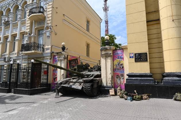 June 24.2023. Russia. Rostov-on-Don. Soldiers of the Wagner PMCs at the building of the Southern Military District. KarbinovxAnatoly