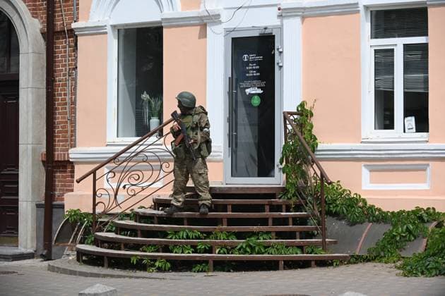 June 24.2023. Russia. Rostov-on-Don. Soldiers of the Wagner PMCs at the building of the Southern Military District. KARBINOVxANATOLYKarbinovxAnatoly