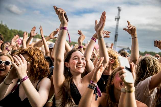 Dean Lewis live at Tinderbox 2023, Odense, Denmark Odense, Denmark. 24th, June 2023. Festival goers seen at a live concert with the Australian singer Dean Lewis during the Danish music festival Tinderbox 2023 in Odense. Odense Denmark  Copyright: xGonzalesxPhoto LassexLagonix
