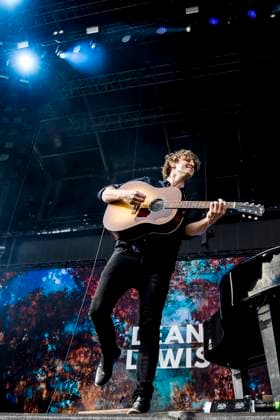 Dean Lewis live at Tinderbox 2023, Odense, Denmark Odense, Denmark. 24th, June 2023. The Australian singer and songwriter Dean Lewis performs a live concert during the Danish music festival Tinderbox 2023 in Odense. Odense Denmark  Copyright: xGonzalesxPhoto LassexLagonix