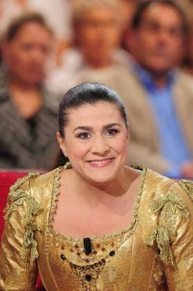 Vivement Dimanche - Paris Cecilia Bartoli lors de l enregistrement de l emission Vivement Dimanche a Paris, France, le 18 novembre 2009. Photo Max Colin ABACAPRESS.COM Paris France  Copyright: xColinxMax ABACAx 691252_014 ColinxMax ABACAx 691252_014