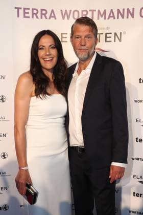24 06 2023, Hall Westphalia , Red Carpet event as part of the 30 TERRA WORTMANN OPEN, ATP500, OWL Arena, semi-final day actress Bettina Zimmermann with husband actor Kai Wiesinger North Rhine Westphalia Germany
