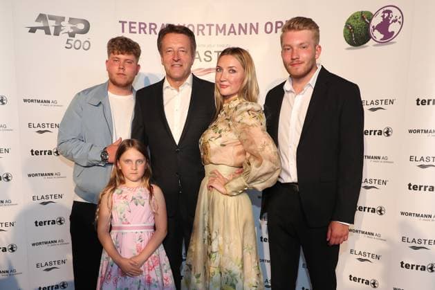 24 06 2023, Hall Westphalia , Red Carpet event as part of the 30 TERRA WORTMANN OPEN, ATP500, OWL Arena, semi-final day Tournament director and fashion entrepreneur Ralf Weber together with wife Irina and family North Rhine Westphalia Germany