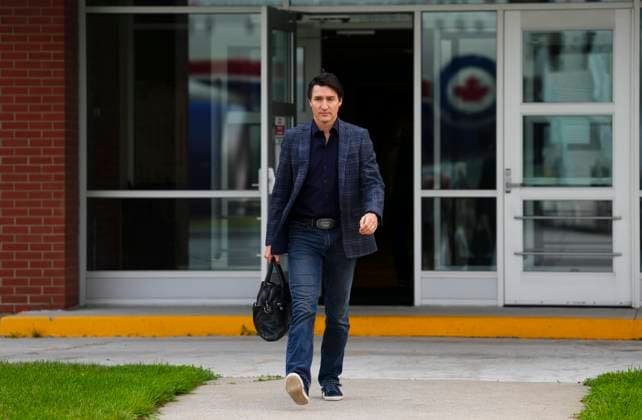June 25, 2023, Ottawa, ON, CAN: Prime Minister Justin Trudeau departs Ottawa on Sunday, June 25, 2023., on route to Iceland. Ottawa CAN  - ZUMAc35_ 20230625_zaf_c35_006 Copyright: xSeanxKilpatrickx