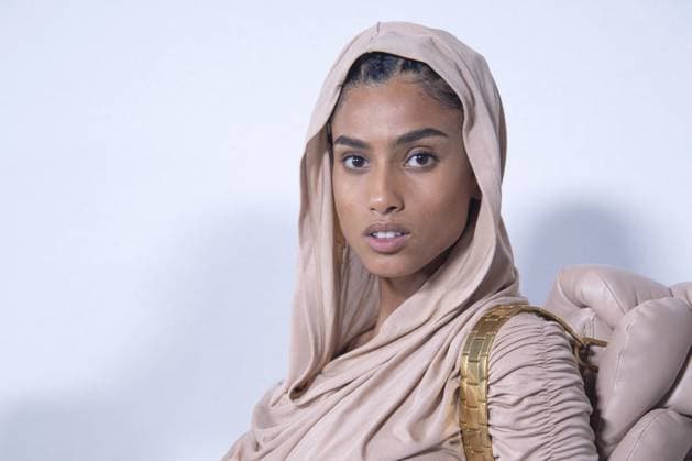 PFW - Balmain Festival - Backstage - Top Models Imaan Hammam attending the Balmain Festival as part of Paris Fashion Week Womenswear Spring Summer 2022 at La Seine Musicale in Boulogne-Billancourt, France on September 29, 2021. Photo by Aurore Marechal ABACAPRESS.COM Boulogne Billancourt Ile de France France  Copyright: xMarechalxAurore ABACAx 782359_105 MarechalxAurore ABACAx 782359_105