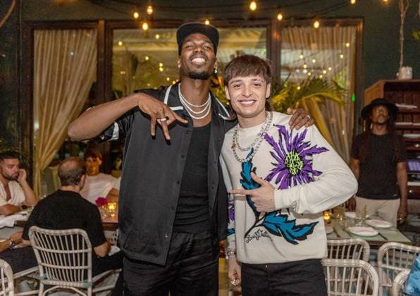 Entertainment Themen der Woch KW26 Bilder des Jahres 2023, Entertainment 06 Juni EXCLUSIVE EXCLUSIVE Peso Pluma and Paul Pogba having dinner with David Grutman at Swan Miami. Featuring: Paul Pogba and Peso Pluma Where: United States When: 26 Jun 2023 Credit: Seth Browarnik startraksphoto.com **EXCLUSIVE** Copyright: xSethxBrowarnick StartraksaPhoto.comx 52848071 EDITORIAL USE ONLY. NOT FOR USE BY NEWSPAPERS BASED IN THE UK.