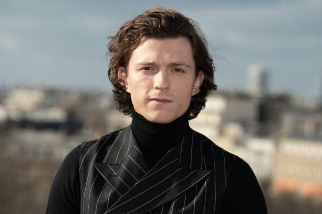 Uncharted Photocall At Publicis Champs-Elysees - Paris Actor Tom Holland attends the Uncharted photocall at cinema Publicis Champs-Elysees on February 11, 2022 in Paris, France. Photo by David Niviere ABACAPRESS.COM PARIS France  Copyright: xNivierexDavid ABACAPRESS.COMx 797980_008 NivierexDavid ABACAPRESS.COMx 797980_008