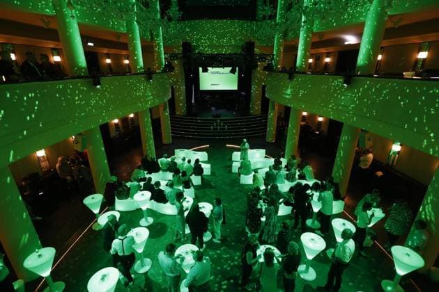 <p>Das Publikum im Saal vor der Verleihung des Umweltpreises Green Buddy Award im Metropol Schoeneberg. am 28. Juni 2023 in Berlin. Deutschland Berlin Berlin Copyright: MichelexTantussi