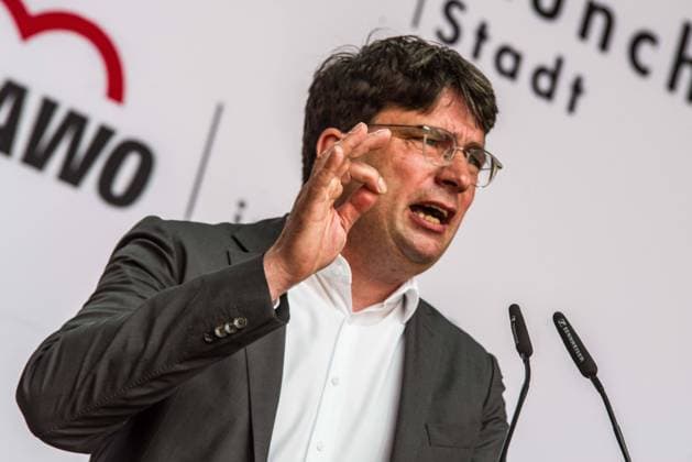 July 1, 2023, Munich, Bavaria, Germany: FLORIAN VON BRUNN of the SPD. In the tradition of 2018 s highly successful Ausgehetzt demo and march, a coalition of political figures, parties, unions, and civic groups organized the Ausgetrumpt demo against hate, societal division, fake news, and endangerment of democracy ahead of the Landtag elections in the Fall. The movement was triggered after Bavarian coalition partner Hubert Aiwanger made a speech in Erding regarding the quiet minority taking democracy over. The wording is alleged to have mirrored those of the AfD and concerned civic society, just as the CSU s rhetoric of hate in 2018 triggered Ausgehetzt. Munich Germany - ZUMAb160 20230701_zbp_b160_030 Copyright: xSachellexBabbarx