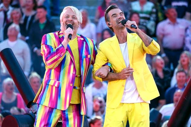 Ross Antony und Florian Silbereisen in der ARD ORF TV-Show Schlagerbooom Open Air - Die Stadionshow in Österreich live aus dem Stadion. Kitzbühel, 01.07.2023 *** Ross Antony and Florian Silbereisen in the ARD ORF TV show Schlagerbooom Open Air The stadium show in Austria live from the stadium Kitzbühel, 01 07 2023 Foto:xB.xDummerx xFuturexImage