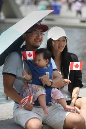 Canadians Celebrate Canada Day In Toronto Canadians celebrate Canada Day in Toronto, Ontario Canada, on July 01, 2023. Toronto Canada  Copyright: xCreativexTouchxImagingxLtdx originalFilename: friedman-canadian230701_npCUO.jpg