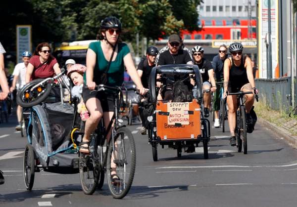 Bicycle demonstration Berlin, 02 07 2023 bicycle and environmental organizations demonstrate against the transport policy of the black red Senate The bicycle demonstration is directed against the stop of all new bike lanes in Berlin Berlin Germany