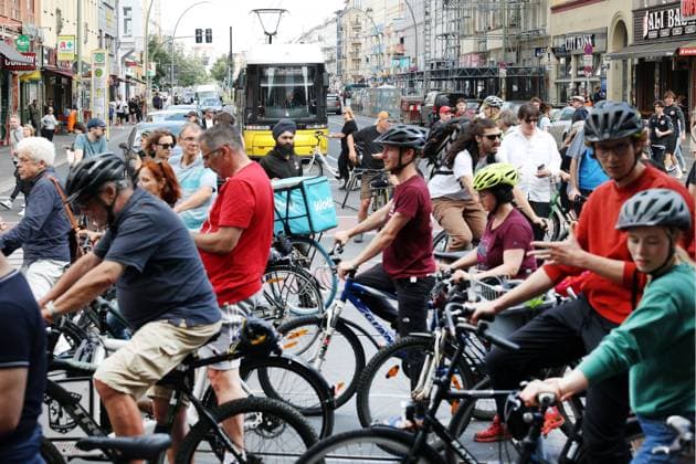 02 07 2023, Berlin Germany Under the hashtag nichtmituns there is a demo for cycling by Changing Cities, the start is at Eberswalder Straße