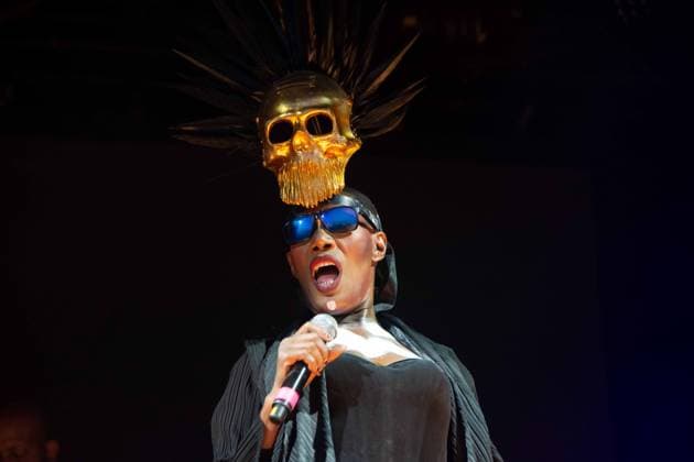 Bilder des Jahres 2023, Entertainment 07 Juli Entertainment Themen der Woch KW26 Entertainment Bilder des Tages July 2, 2023, Brighton, East Sussex, England: Grace Jones headlined Love Supreme festival on 2 July 2023. Drawing heavily from her back catalogue, her headline act featuring multiple costume changes, wowed the crowds at the festival near Brighton in the United Kingdom. Brighton England - ZUMAr169 20230702_zip_r169_017 Copyright: xRodxHarbinsonx