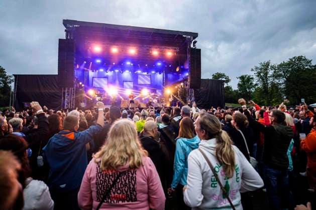Revolverheld live at the Apoldaer music summer 2023 on the fairground of the Herressener Promenade Apolda, 30 06 2023 Foto:xM.xKremerx xFuturexImage