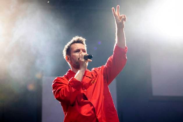 Johannes Strate of Revolverheld live at the Apoldaer music summer 2023 on the fairground of the Herressener Promenade Apolda, 30 06 2023 Foto:xM.xKremerx xFuturexImage