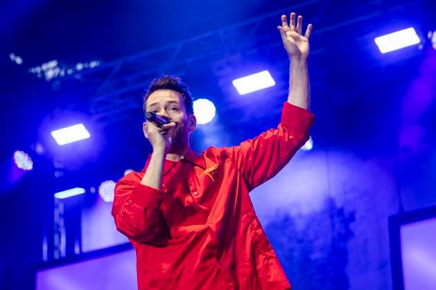Johannes Strate of Revolverheld live at the Apoldaer music summer 2023 on the fairground of the Herressener Promenade Apolda, 30 06 2023 Foto:xM.xKremerx xFuturexImage