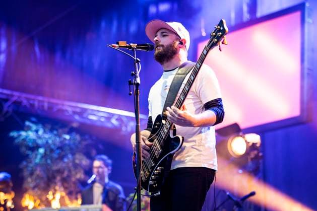 Chris Rodriguez of Revolverheld live at the Apoldaer music summer 2023 on the fairground of the Herressener Promenade Apolda, 30 06 2023 Foto:xM.xKremerx xFuturexImage