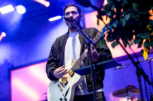Niels Kristian Hansen of Revolverheld live at the Apoldaer music summer 2023 on the fairground of the Herressener Promenade Apolda, 30 06 2023 Foto:xM.xKremerx xFuturexImage