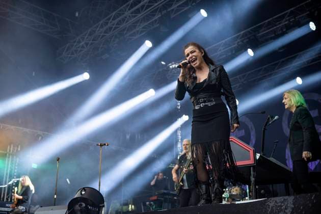 Uwe Hassbecker, Jäcki Reznicek, Julia Neigel and Ritchie Barton of Silly live at the Apoldaer music summer 2023 on the festival meadow of the Herressener Promenade Apolda, 01 07 2023 Foto:xM.xKremerx xFuturexImage
