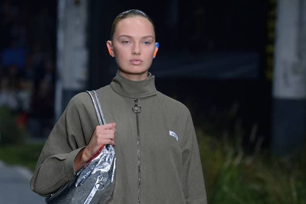 PFW - Off White Runway Romee Strijd walks the runway during the Off White Fashion Show as part of Paris Fashion Week Womenswear Spring - summer 2019 held in Paris, France on september 27, 2018. Photo by Aurore Marechal ABACAPRESS.COM Paris Ile de France France  Copyright: xMarechalxAurore ABACAx 653214_077 MarechalxAurore ABACAx 653214_077