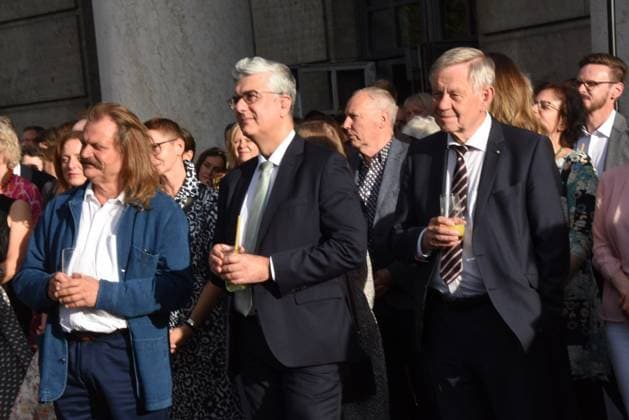 Lesly Mandoki Saenger Musician Stephen Skider Actor Karl Freller Munich 04 07 2023 Bavarian Cultural Summer in the House of Art Award Pro meritis scientiae et litterarum Munich