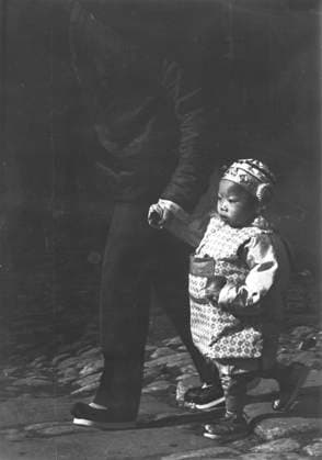 RECORD DATE NOT STATED A Chinese boy, Chinatown, San Francisco, between 1896 and 1906. Creator: Arnold Genthe. Copyright:xHeritagexArt HeritagexImagesx IMAGO ,2955106 ! ACHTUNG: AUFNAHMEDATUM GESCHÄTZT!  Copyright:HeritagexArt HeritagexImagesx IMAGO