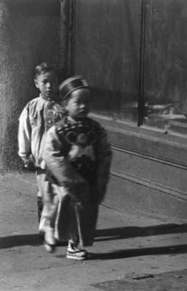 RECORD DATE NOT STATED Washington Street, Chinatown, San Francisco, between 1896 and 1906. Creator: Arnold Genthe. Copyright:xHeritagexArt HeritagexImagesx IMAGO ,2955109 ! ACHTUNG: AUFNAHMEDATUM GESCHÄTZT!  Copyright:HeritagexArt HeritagexImagesx IMAGO