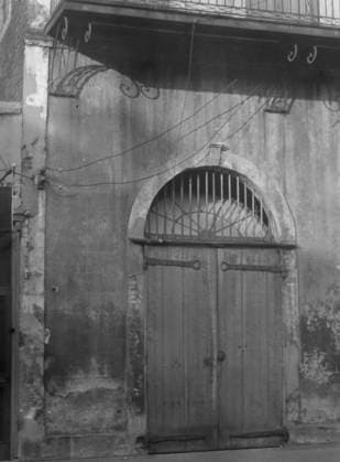 RECORD DATE NOT STATED Absinthe House entrance, New Orleans, between 1920 and 1926. Creator: Arnold Genthe. Copyright:xHeritagexArt HeritagexImagesx IMAGO ,2955305 ! ACHTUNG: AUFNAHMEDATUM GESCHÄTZT!  Copyright:HeritagexArt HeritagexImagesx IMAGO