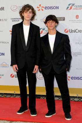 Samuele Segreto and Gabriele Pizzurro attend at red carpet of Globi D Oro 2023 at Villa Massimo in Rome Foto:xA.xM.xTinghinox xFuturexImage