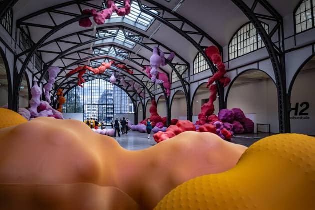 Bilder des Jahres 2023, Entertainment 07 Juli Entertainment Themen der Woche KW27 Berlin Mitte; Museum Hamburger Bahnhof - Nationalgalerie der Gegenwart; Ausstellung Eva FÃ bregas Devouring Lovers nur redaktionelle Nutzung - 06.07.2023 Berlin *** Berlin Mitte Museum Hamburger Bahnhof Nationalgalerie der Gegenwart exhibition Eva FÃ bregas Devouring Lovers editorial use only 06 07 2023 Berlin
