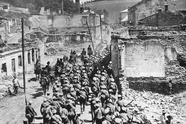 RECORD DATE NOT STATED L offensive russe; Entr?e des troupes de l armee Tcherbatcheff a Buczacz, en Galicie ,1916. Creator: Unknown. Copyright:x5970x IMAGO ,2969557 ! ACHTUNG: AUFNAHMEDATUM GESCHÄTZT!  Copyright:5970x IMAGO