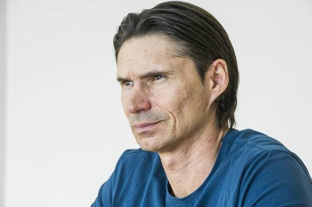 <p>25.02.2016 - Thomas Brdaric ist Trainer beim TSV Steinbach bei Haiger Burbach. Ein Portrait des Übungsleiters, der die Mannschaft umgekrempelt und neu aufgestellt hat. Copyright: MATTHIASxGRABEN