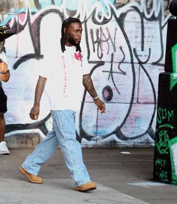 Burna Boy shooting music video on location in Soho, New York City. Featuring: Burna Boy Where: New York, United States When: 06 Jul 2023 Credit: Roger Wong INSTARimages Copyright: xRogerxWongx 52874938 EDITORIAL USE ONLY. NOT FOR USE BY NEWSPAPERS BASED IN THE UK.