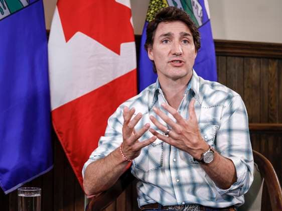 July 7, 2023, Calgary, AB, CANADA: Prime Minister Justin Trudeau gestures as he meets with Alberta Premier Danielle Smith in Calgary, Alta., Friday, July 7, 2023. Calgary CANADA  - ZUMAc35_ 20230707_zaf_c35_031 Copyright: xJeffxMcintoshx