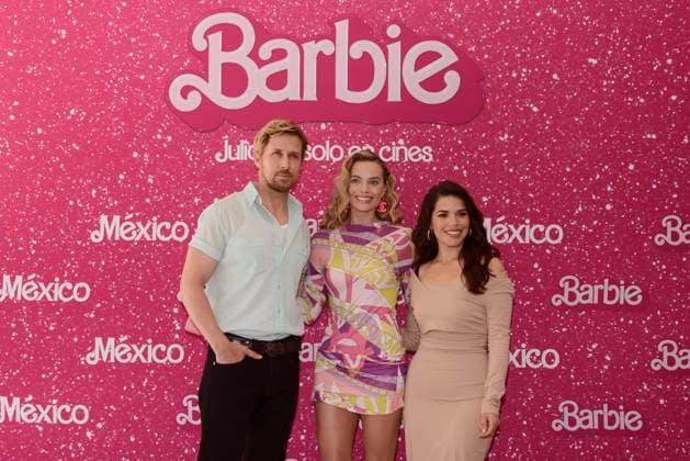 Barbie Film Photocall July 7, 2023, Mexico City, Mexico: (L-R) Ryan Gosling, Margot Robbie and America Ferrera pose for photos during Barbie film Photocall at Mexico City Four Sason Hotel. on July 7, 2023 in Mexico City, Mexico. (Photo by Carlos Tischler Eyepix Group) Copyright: xCarlosxTischler xEyepixxGroupx CT_07072023_96101
