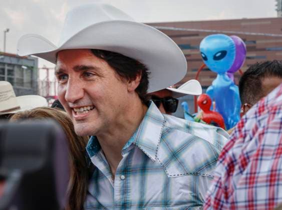 July 7, 2023, Calgary, AB, CANADA: Prime Minister Justin Trudeau pauses for a photo as he walks the grounds of the Calgary Stampede in Calgary, Friday, July 7, 2023. Calgary CANADA  - ZUMAc35_ 20230707_zaf_c35_057 Copyright: xJeffxMcintoshx