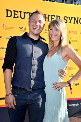 Ozan Ünal with company at the award ceremony of the German Synchronization Award 2023 at the Tipi am Kanzleramt Berlin, 07 07 2023 Foto:xN.xKubelkax xFuturexImage