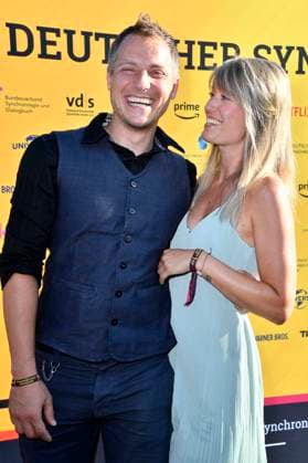 Ozan Ünal with company at the award ceremony of the German Synchronization Award 2023 at the Tipi am Kanzleramt Berlin, 07 07 2023 Foto:xN.xKubelkax xFuturexImage