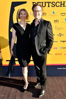 Sascha Rotermund with company at the award ceremony of the German Synchronization Award 2023 at the Tipi am Kanzleramt Berlin, 07 07 2023 Foto:xN.xKubelkax xFuturexImage