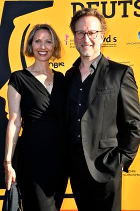Sascha Rotermund with company at the award ceremony of the German Synchronization Award 2023 at the Tipi am Kanzleramt Berlin, 07 07 2023 Foto:xN.xKubelkax xFuturexImage