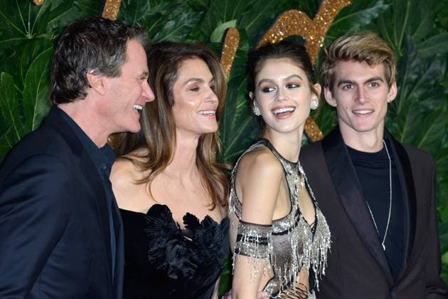 Fashion Awards - London Rande Gerber, Cindy Crawford, Kaia Jordan Gerber and Presley Gerber attending The Fashion Awards 2018 In Partnership With Swarovski at Royal Albert Hall in London, UK on December 10, 2018. Photo by Aurore Marechal ABACAPRESS.COM London United Kingdom  Copyright: xMarechalxAurore ABACAx 662536_001 MarechalxAurore ABACAx 662536_001