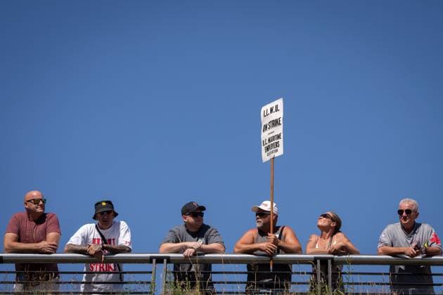 July 9, 2023, VANCOUVER, BC, CANADA: Striking port workers from the International Longshore and Warehouse Union Canada attend a rally in Vancouver, on Sunday, July 9, 2023. VANCOUVER CANADA  - ZUMAc35_ 20230709_zaf_c35_035 Copyright: xEthanxCairnsx