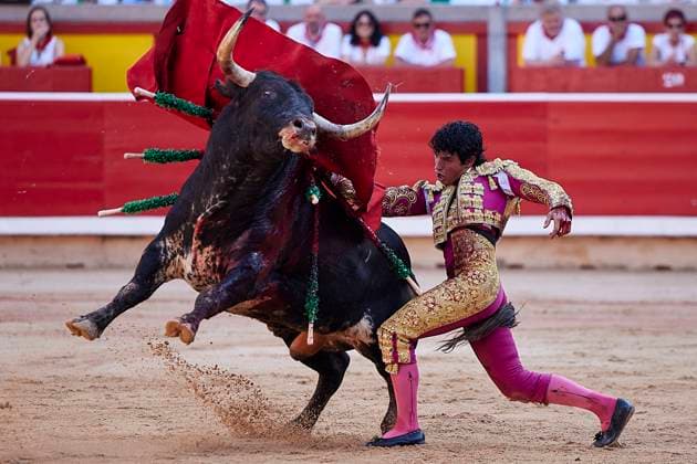July 9, 2023, Pamplona, Navarre, Spain: Mexican Bullfighter ISAAC FONSECA during the third bullfight at the San Fermin Festival in Pamplona, northern Spain. People from around the world flock to Pamplona each year to take part in eight days of bullfighting. The annual San Fermin Festival involves the daily running of the bulls through the historic heart of Pamplona to the bullring. Pamplona Spain - ZUMAa206 20230709_zsp_a206_136 Copyright: xRubenxAlbarranx