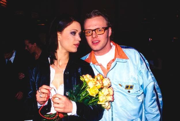 VIVA Moderatorin Heike Makatsch mit Stefan Raab, der ab Dezember 1993 die Sendung: Vivasion moderiert. Copyright: HartwigxValdmanis Nur redaktionelle Nutzung. Editorial usage only. VAL_720100483