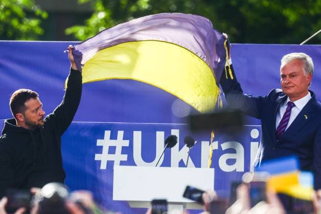 July 11, 2023, Vilnius, Lithuania: The President of Ukraine Volodymyr Zelenskyy and the President of Lithuania Gitanas Nauseda attend Raising the Flag for Ukraine in NATO event and concert in Vilnius, Lithuania on July 11, 2023. President Zelenskyy arrived to Lithuania to attend NATO Summit in Vilnius and support Ukraine in becoming a member of NATO Vilnius Lithuania - ZUMAz156 20230711_zip_z156_015 Copyright: xBeataxZawrzelx