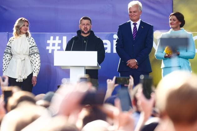 July 11, 2023, Vilnius, Lithuania: The President of Ukraine Volodymyr Zelenskyy, his wife Olena Zelenska, the President of Lithuania Gitanas Nauseda and his wife Diana Nausediene attend Raising the Flag for Ukraine in NATO event and concert in Vilnius, Lithuania on July 11, 2023. President Zelenskyy arrived to Lithuania to attend NATO Summit in Vilnius and support Ukraine in becoming a member of NATO Vilnius Lithuania - ZUMAz156 20230711_zip_z156_018 Copyright: xBeataxZawrzelx